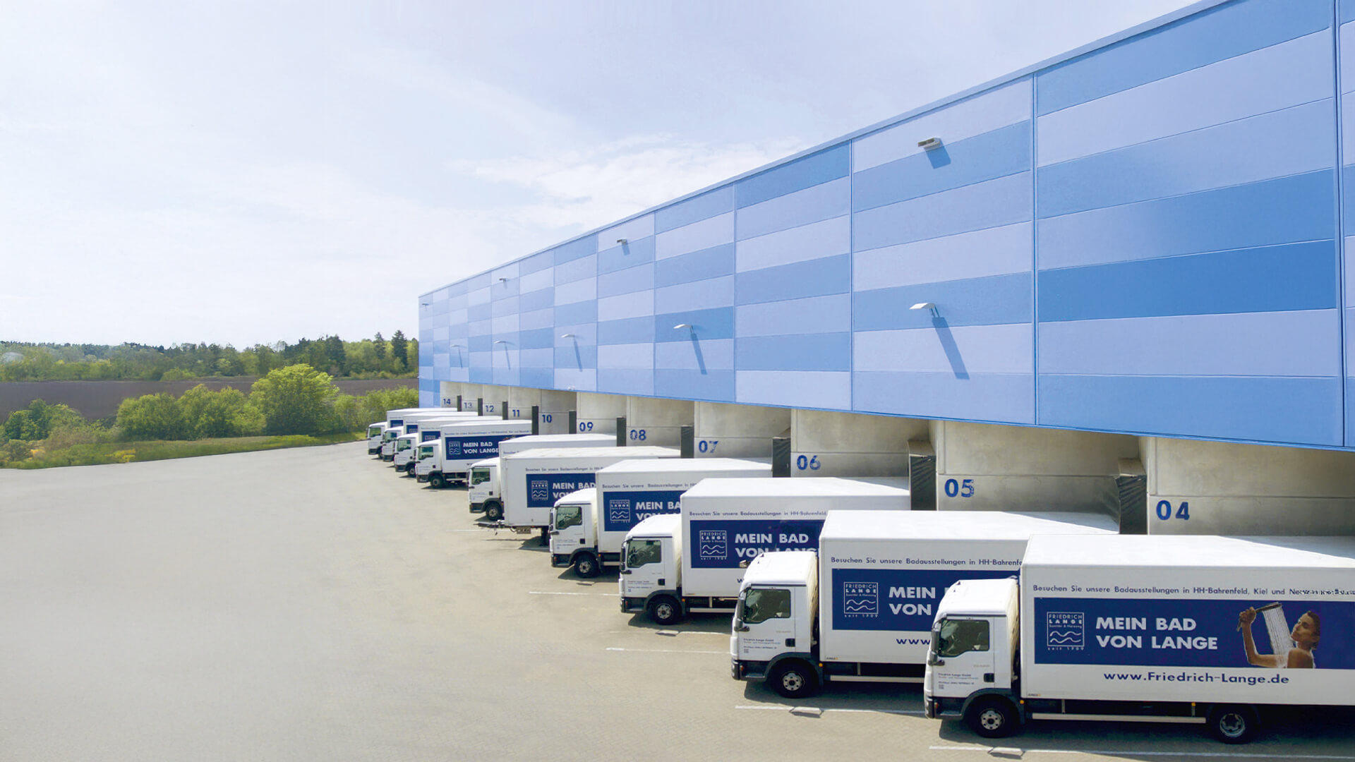 Aufnahme von LKW Laderampe bei Zentrallager von Friedrich  Lange